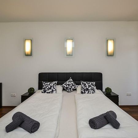Castle Apartment With Panoramic Balcony Budapest Ngoại thất bức ảnh