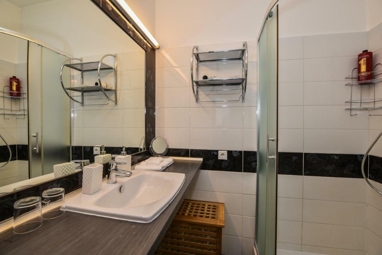 Castle Apartment With Panoramic Balcony Budapest Ngoại thất bức ảnh